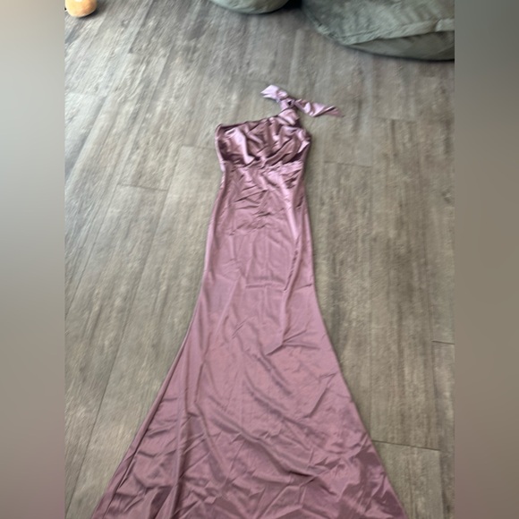 🌸BOUTIQUE silky purple dress ✨ - Picture 4 of 9